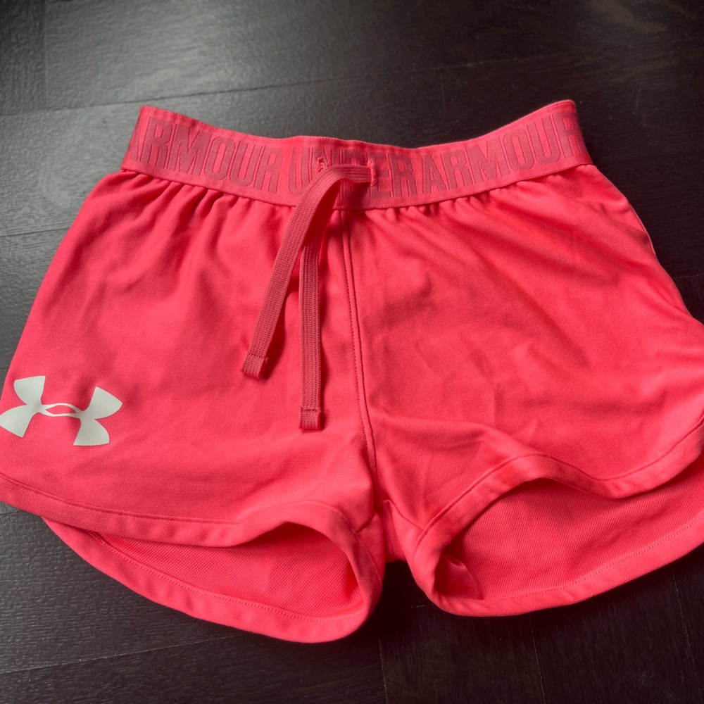 Girls athletic under armor hot pink shorts